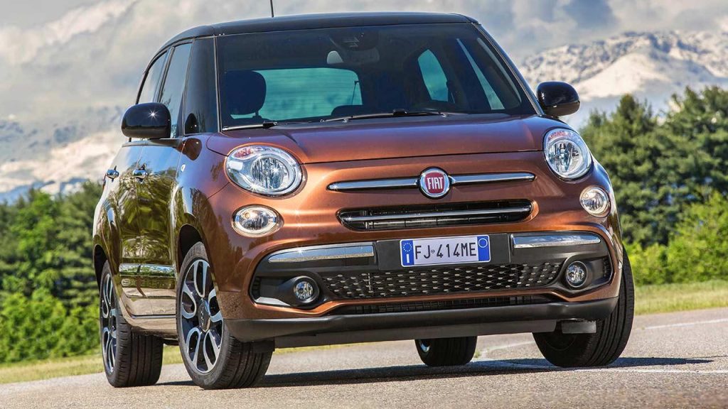 Fiat 500L - in voller Fahrt - bei Aktuelle Auto News