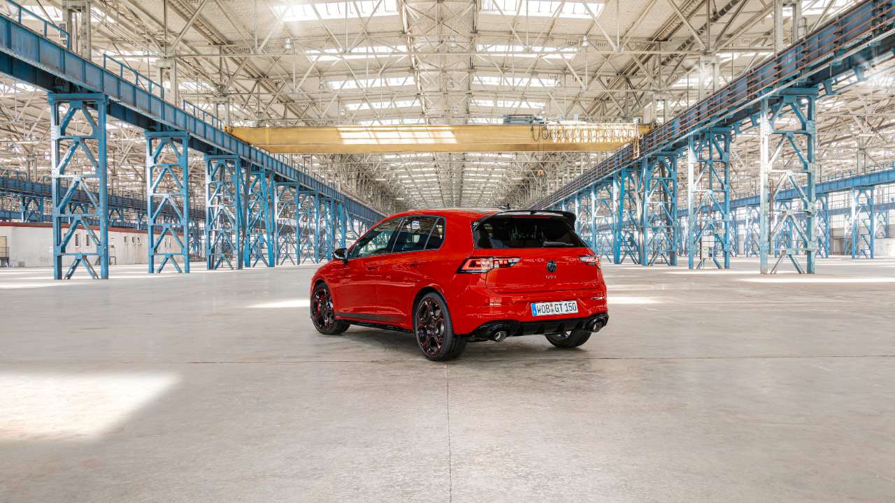 Volkswagen Golf GTI EDITION 50 - Heck- und Seitenansicht - bei Aktuelle Auto News